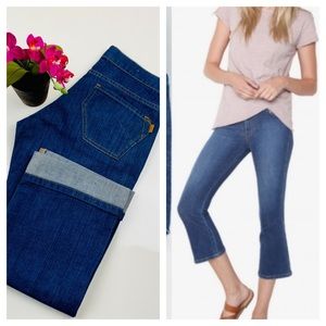 James Jeans •NWT• Chris Capris size 28